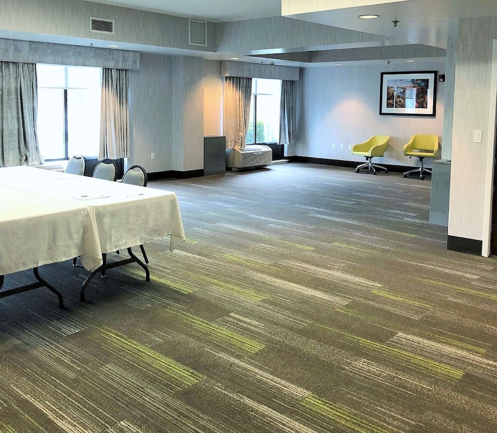 Hampton Inn Williamsport Downtown - photo 20