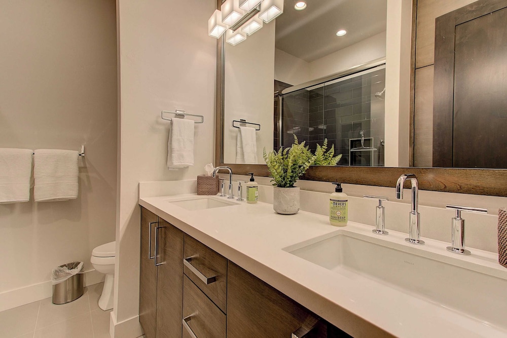 Juniper Landing 3 Bedroom by Avantstay Condo in Park City Mountain Resort w Pool Hot Tub & Gym - photo 8