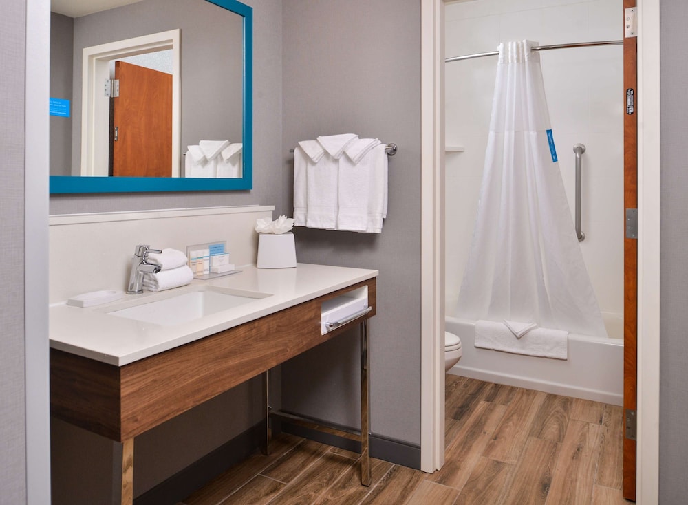 Hampton Inn & Suites Boise Spectrum - photo 86