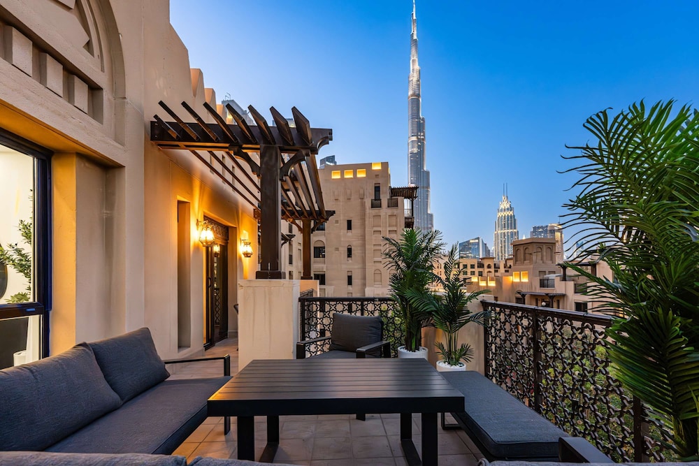 Charming Old Town Dubai 2BR Retreat with Burj Khalifa Balcony View — 4-Star Luxury Hotel in Dubai, United Arab Emirates