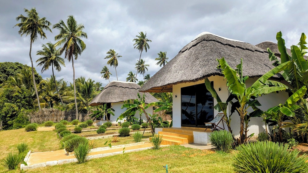 Waterfall Retreat - last minute hotel in Zanzibar