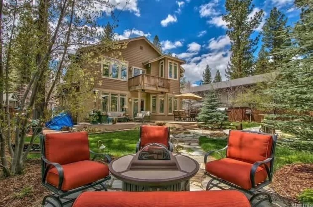Stunning Forest Retreat Walk To Upper Truckee River — South Lake Tahoe