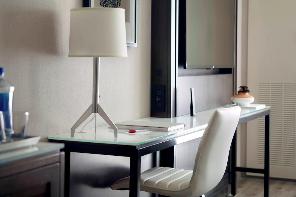 Marriott Columbus University Area - photo 7