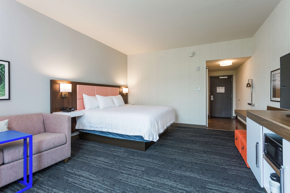 Hampton Inn Cumberland - photo 14