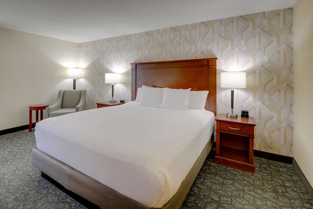 Drury Inn & Suites Charlotte University Place - photo 27