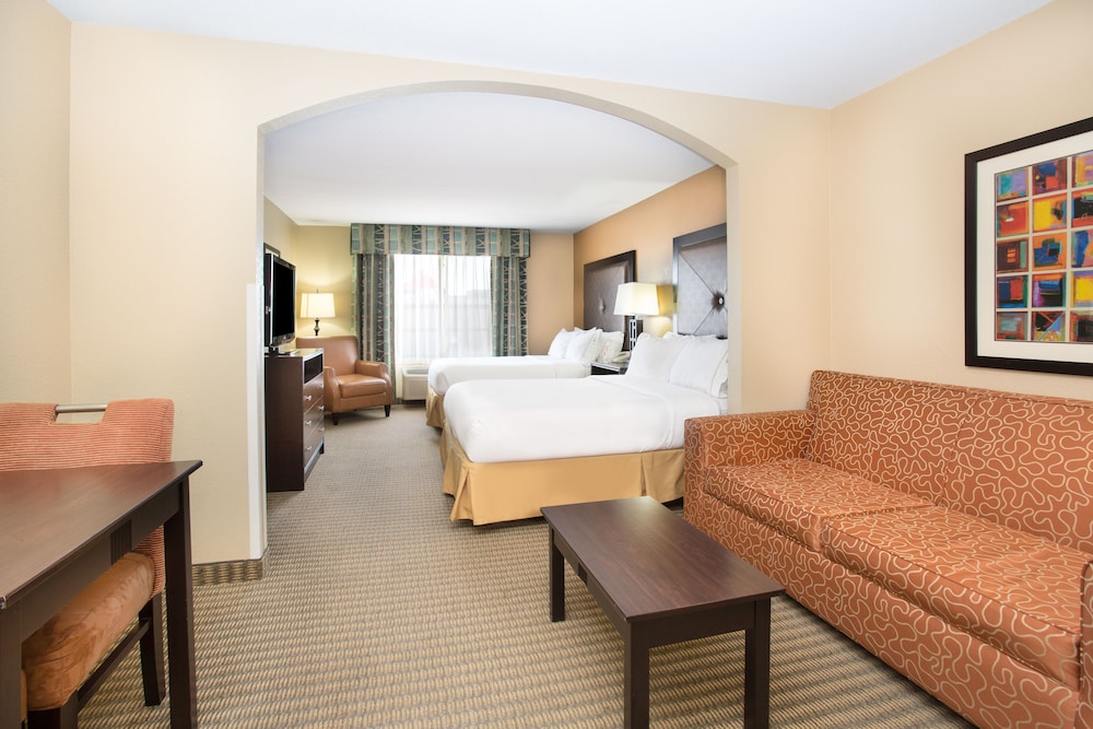 Holiday Inn Express & Suites Lexington by IHG - photo 11