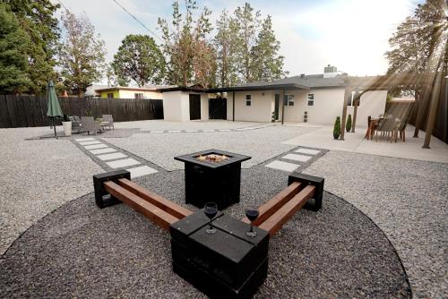 The White House A Unique ABQ Stay in Central Location near Uptown — 4-Star Luxury Hotel in Albuquerque, United States