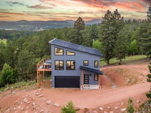 Mountain and Pond View HotTub Stars Kid and Dog Friendly — hotel in Florissant