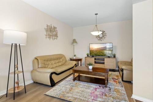 Charming 2BR2BA Home Near Downtown LA And Walkable Amenities — 4-Star Luxury Hotel in Monterey Park, United States