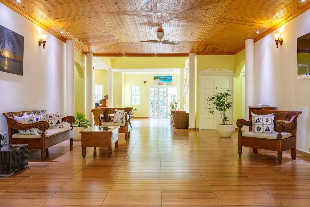 Captain's Villa — 4-Star Luxury Hotel in Takamaka, Seychelles