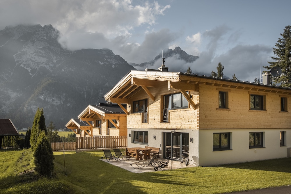 Wilderer Chalets - carbon neutral hotel in Leutasch