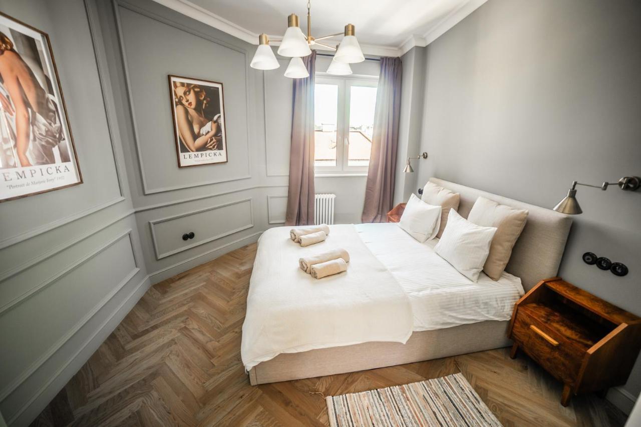 Królewska Deluxe Comfy Apartment by BookingHost — 4-Star Luxury Hotel in Krakow, Poland