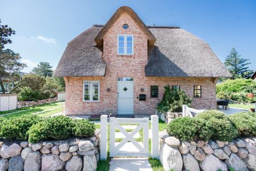 Loddis Hüs - carbon neutral hotel in Unknown City