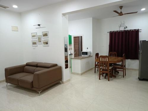 The Home 2Bhk Gachibowli Hyd — 4-Star Luxury Hotel in Hyderabad, India