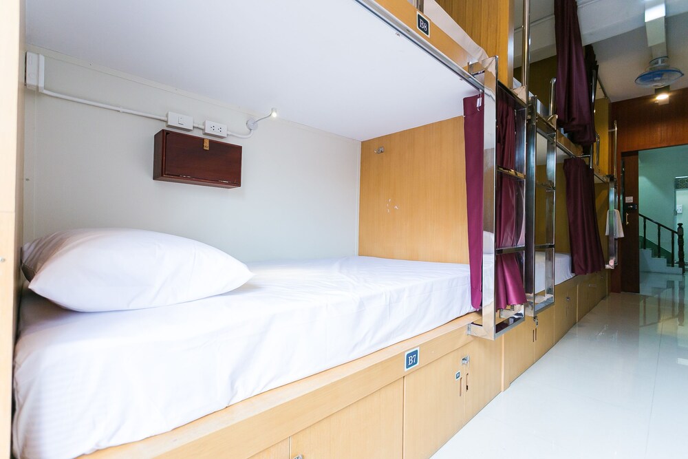 AlphaBed Hostel Bangkok
