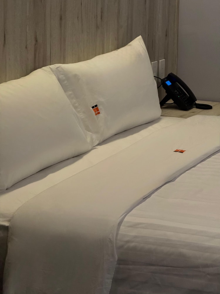 Hangar Inn Tijuana — Tijuana — photo 4