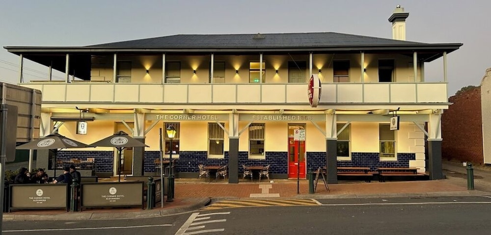 Corner Hotel Alexandra — hotel in Alexandra