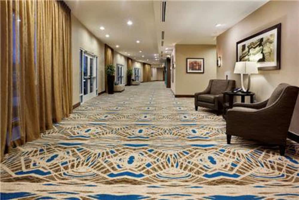 Holiday Inn & Suites San Antonio Northwest by IHG - photo 30