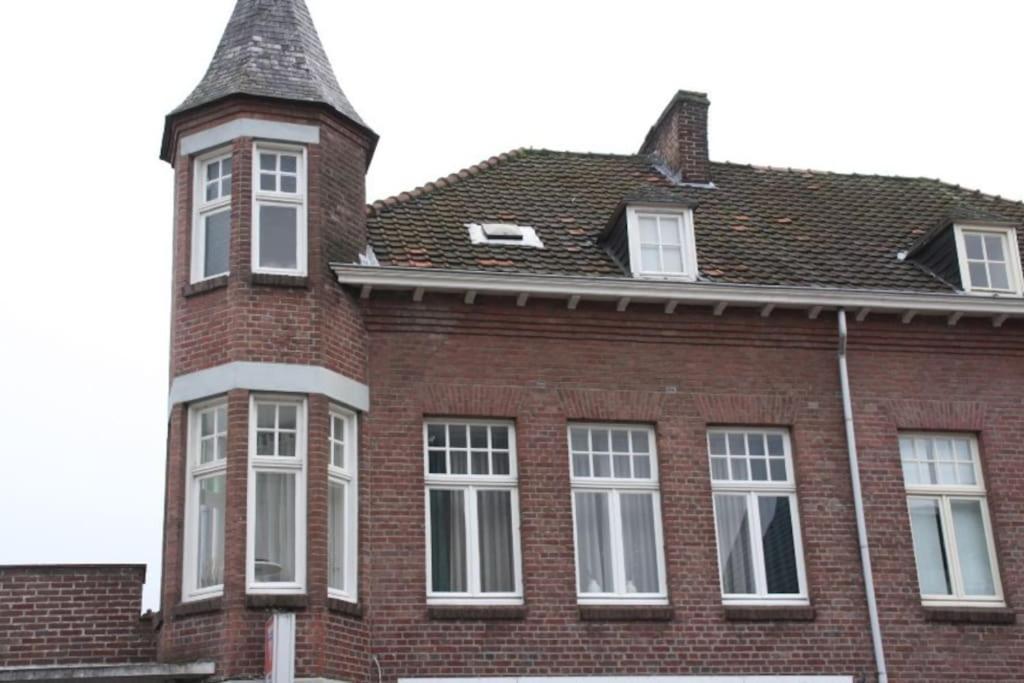 Spacious Tower Appartement Centre Sittard — hotel in Sittard