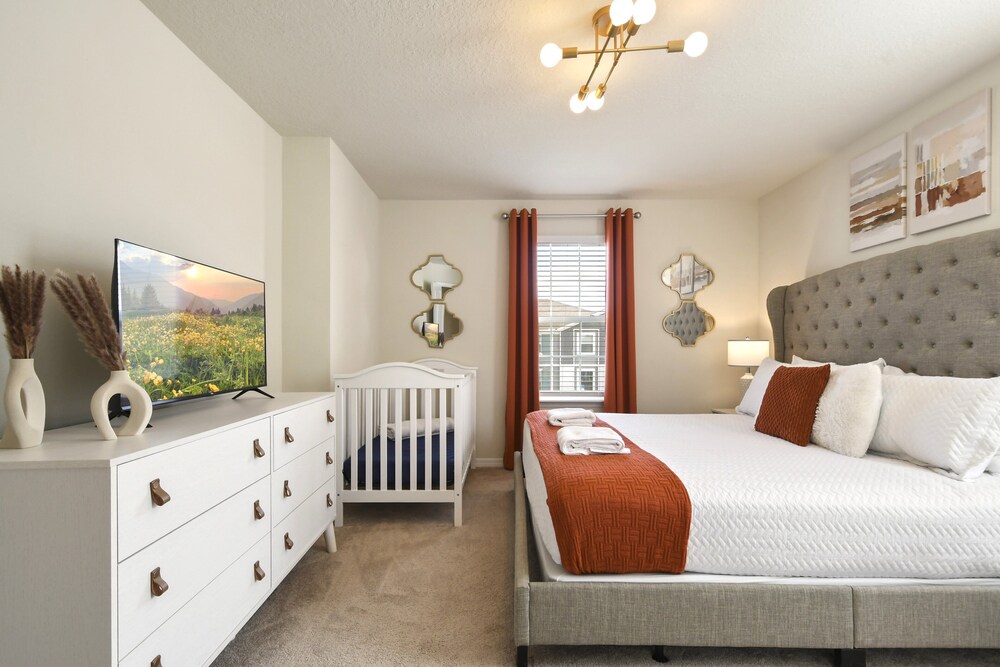 Relax in Style Pool Resort Amenities Near Disney - photo 3