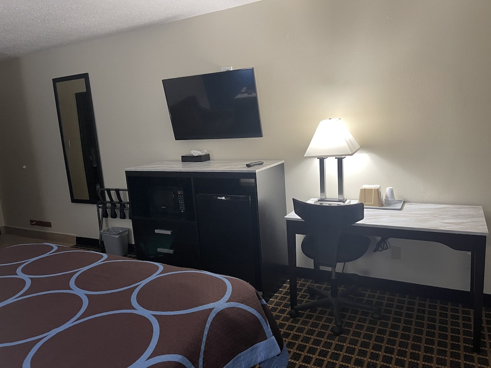Quality Inn Elkhart - photo 8