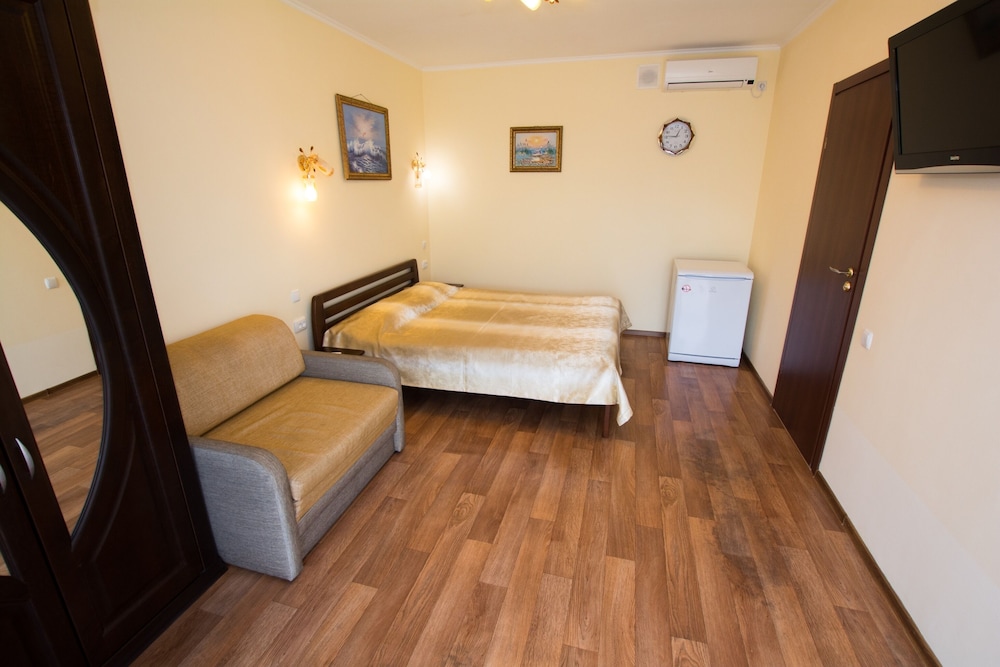 Adam & Eva in Zatoka, Ukraine