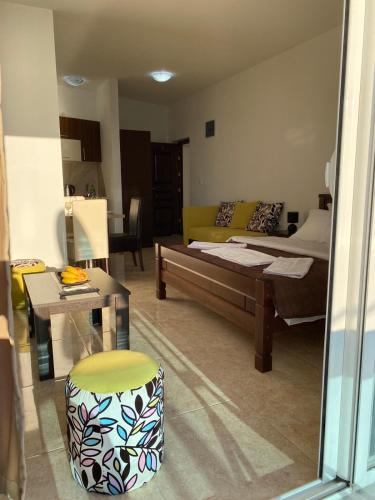 Apartmani Vila Delfin — 4-Star Luxury Hotel in Podgorica, Montenegro