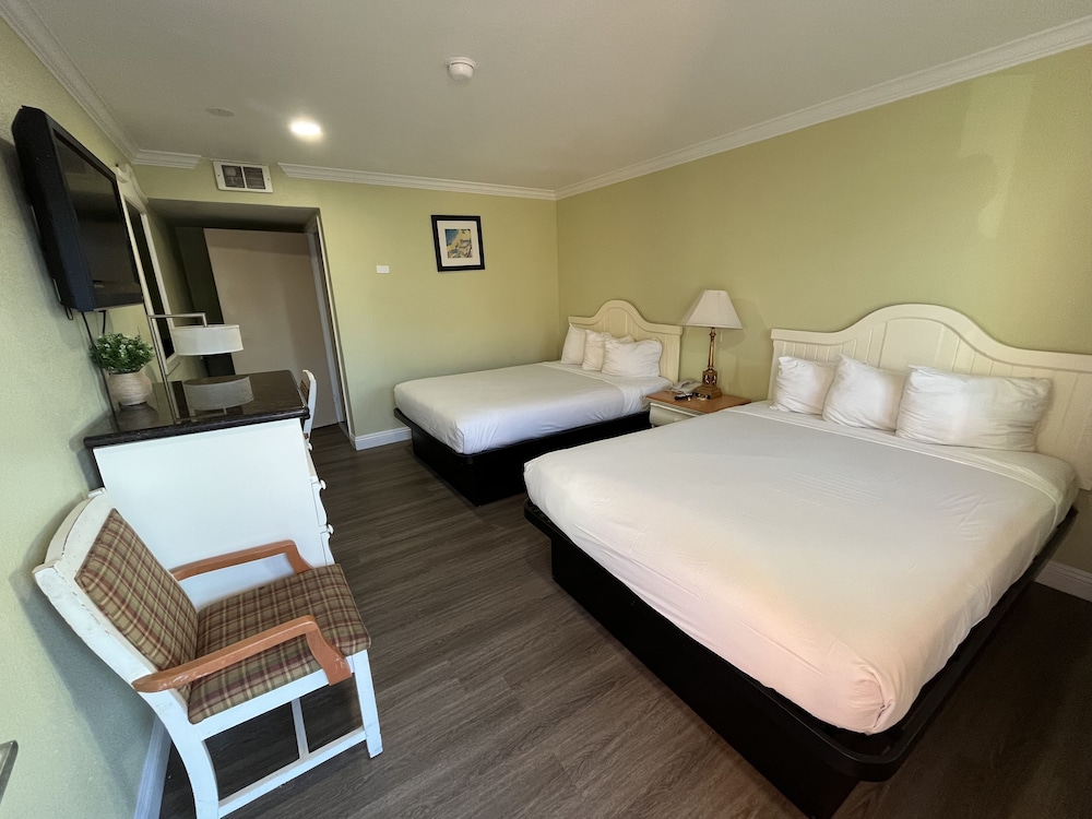 American Inn Grover Beach - photo 10