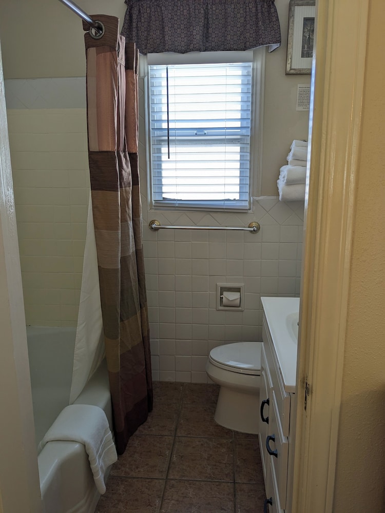 Los Gatos Garden Inn Hotel - photo 62
