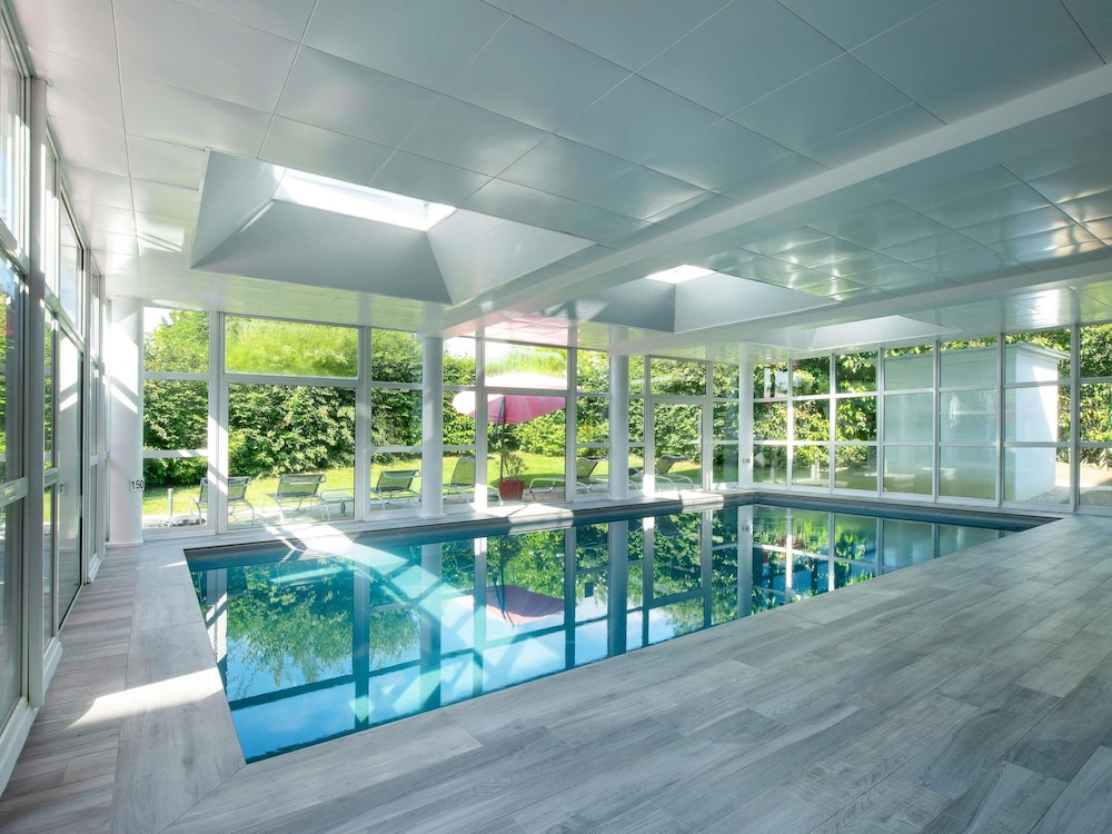 Novotel Senart Golf De Greenparc — 4-Star Luxury Hotel in Tigery, France