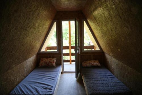 Baza Otdykha Na Reke Shakhe - carbon neutral hotel in Sochi