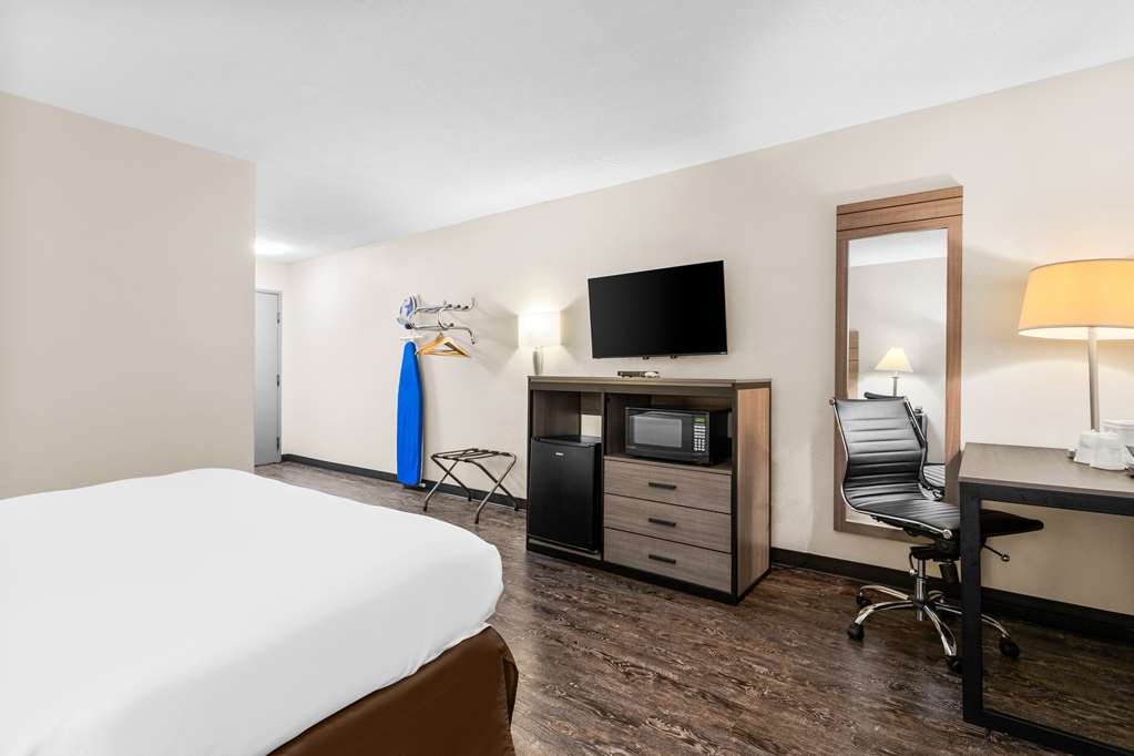 SureStay Hotel by Best Western Albuquerque Midtown - photo 11