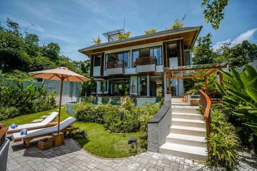 Villa Berramah Tropical Retreat Rooftop Villa near Tanah Lot — 4-Star Luxury Hotel in Tabanan, Indonesia
