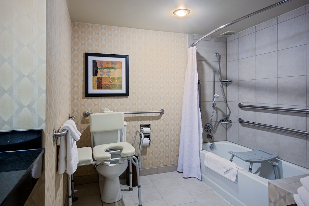 Crowne Plaza St. Louis Airport by IHG - photo 8