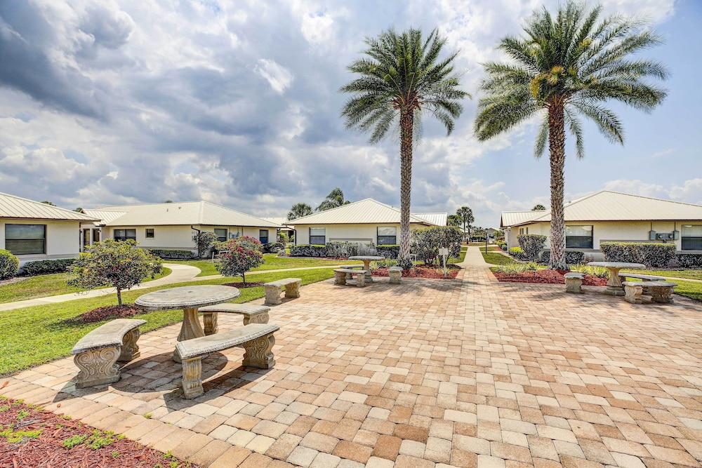 Screened Patio And Grill at Sebring Resort Community - photo 10