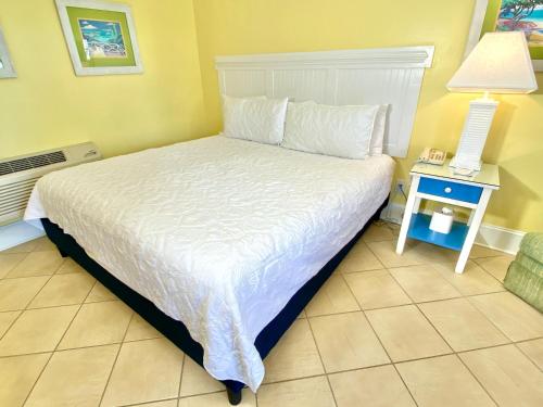 Island Inn of Atlantic Beach - photo 34