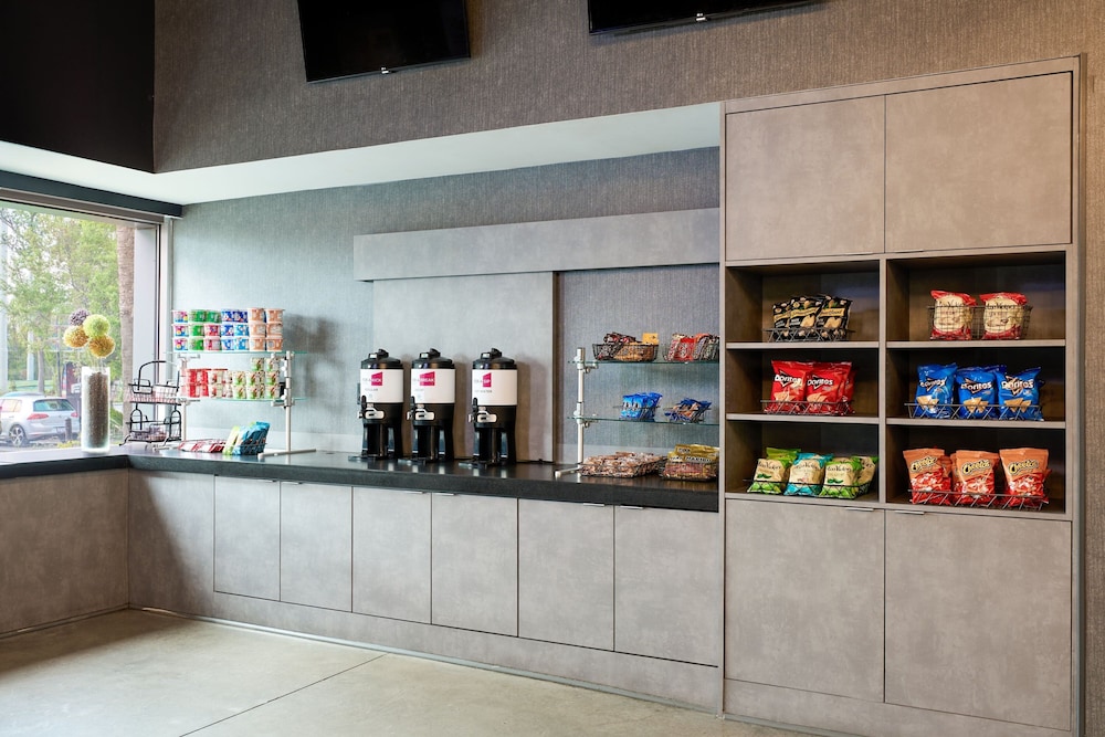 Aloft Charleston Airport & Convention Center - photo 31