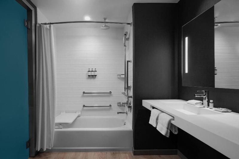 AC Hotel by Marriott Tampa Airport - photo 47