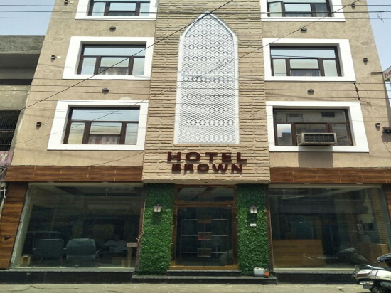FabHotel Brown Road