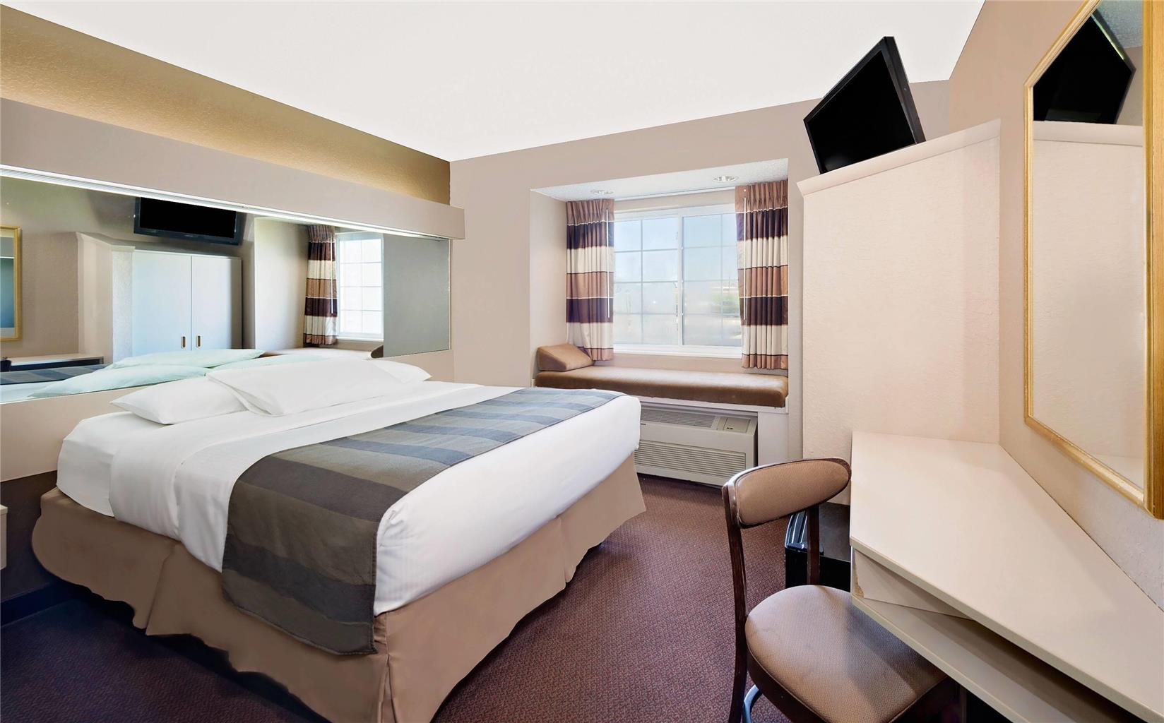 Microtel Inn & Suites by Wyndham Joplin - photo 8