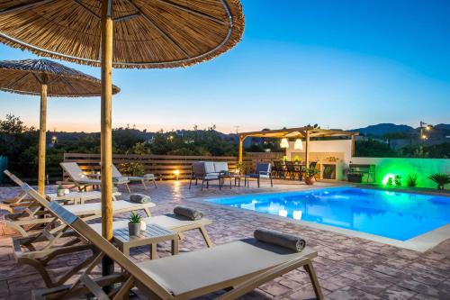 Villa Merelia — 4-Star Luxury Hotel in Afantou, Greece