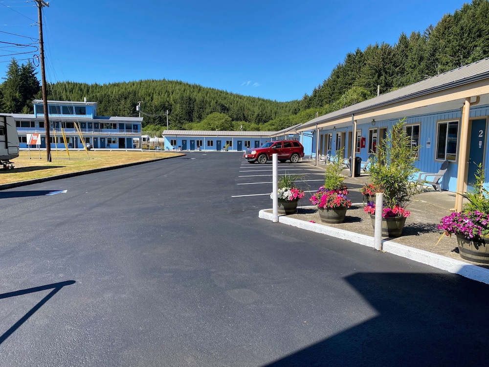 Winchester Bay Inn - photo 35