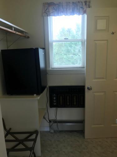 Four Seasons Motor Inn - photo 42