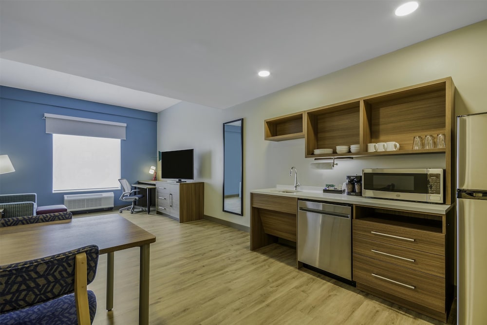 Home2 Suites by Hilton Cincinnati Midtown Oakley - photo 17