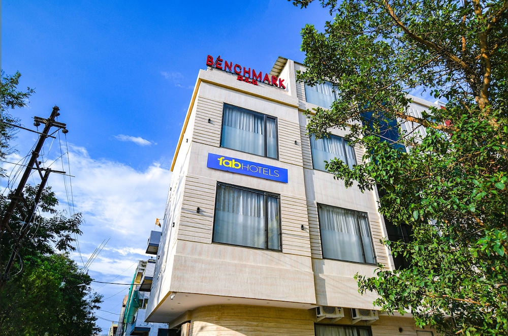 Fabhotel Benchmark in Indore, India