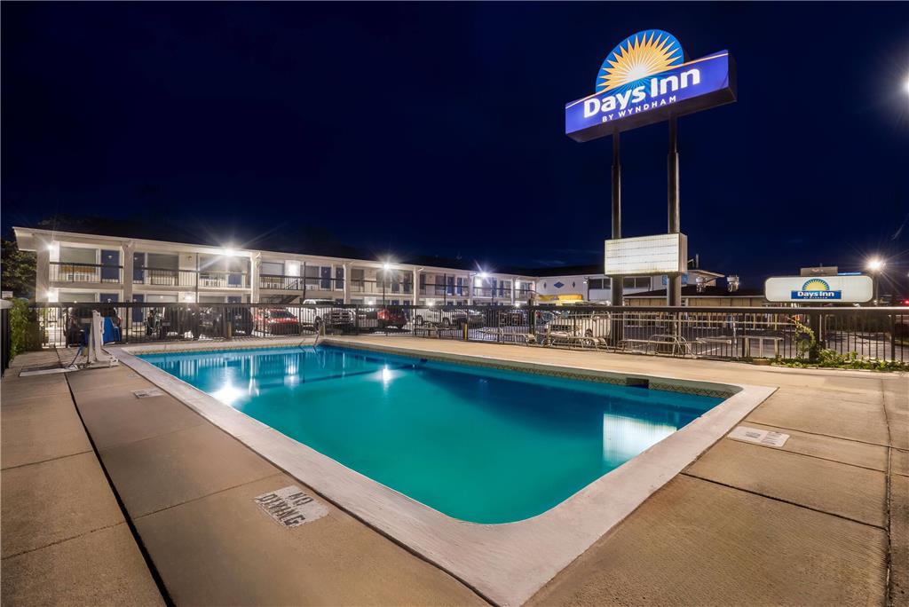 Days Inn by Wyndham Jacksonville NC - photo 9
