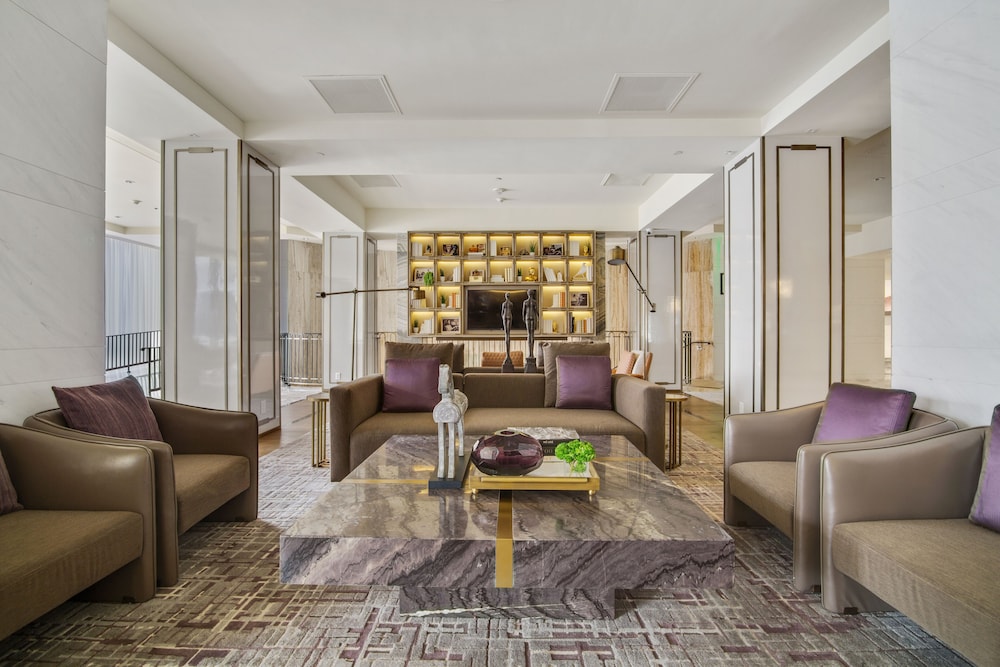Sheraton Universal Hotel - photo 13