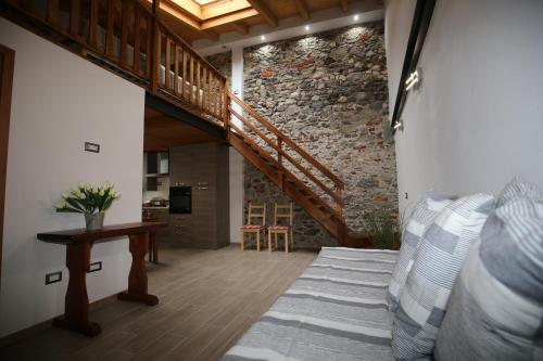 Piccola Villa Nel Centro Storico — 4-Star Luxury Hotel in Arona, Italy
