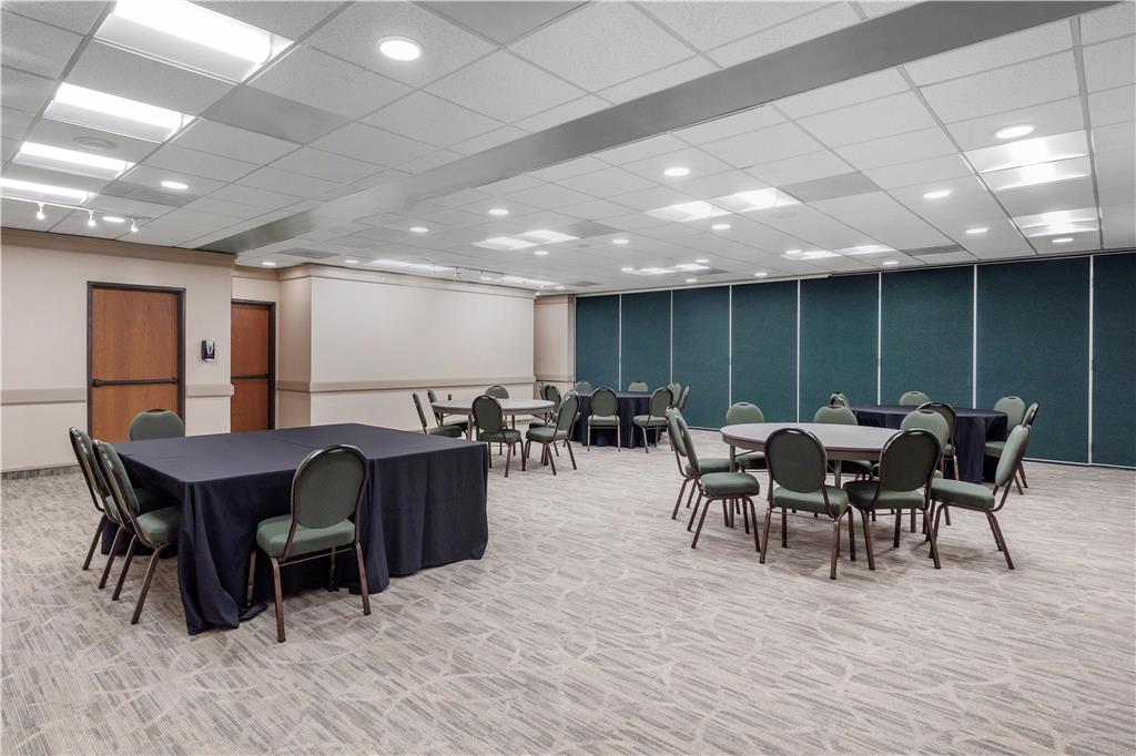 Best Western Plus Oak Harbor Hotel & Conference Center - photo 7