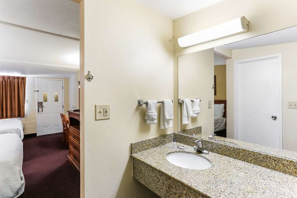 Americas Best Value Inn & Suites El Centro - photo 12